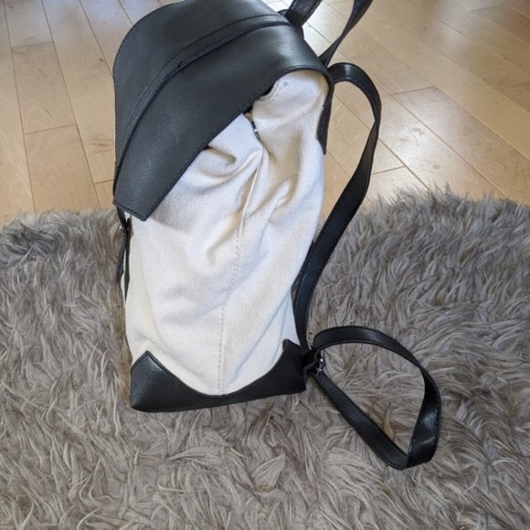 Deux Lux - Demi Backpack - Picture 7 of 8